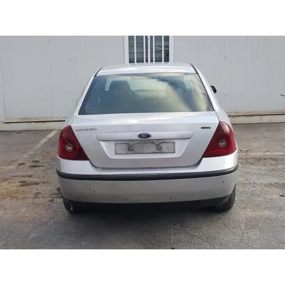 FORD MONDEO BERLINA (GE) '2003 AMBIENTE GRIS