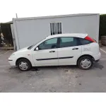 FORD FOCUS BERLINA (CAK) '2003 AMBIENTE BLANCO