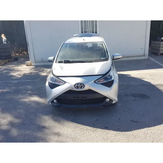 TOYOTA AYGO '2019 X-CITE GRIS