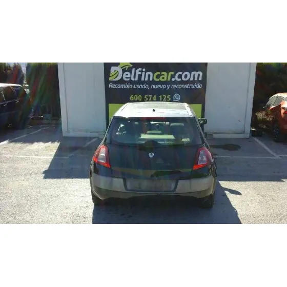RENAULT MEGANE II BERLINA 3P '2004 CONFORT DYNAMIQUE NEGRO