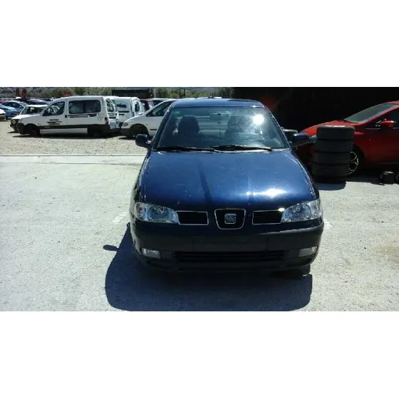 SEAT CORDOBA BERLINA (6K2) '2001 STELLA AZUL