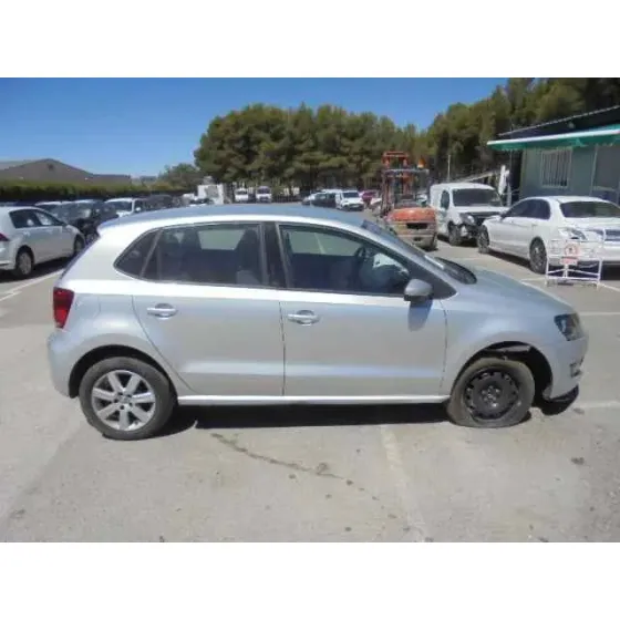 VOLKSWAGEN POLO (6R1) '2010 ADVANCE GRIS