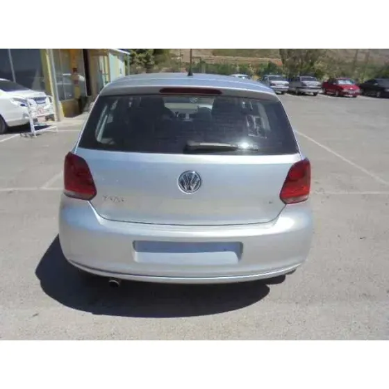 VOLKSWAGEN POLO (6R1) '2010 ADVANCE GRIS