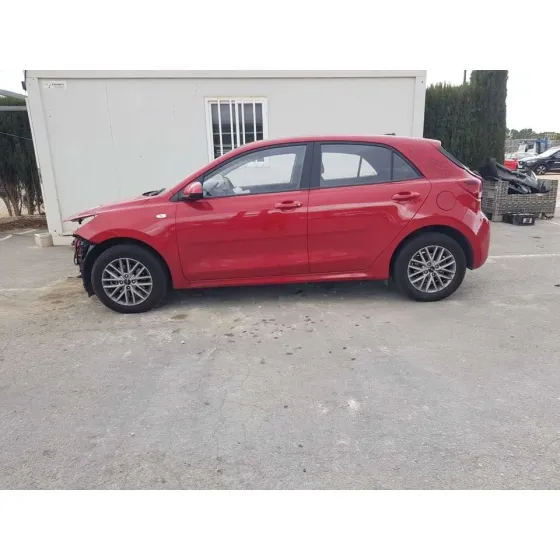 KIA RIO (YB) '2022 HIBRID ROJO