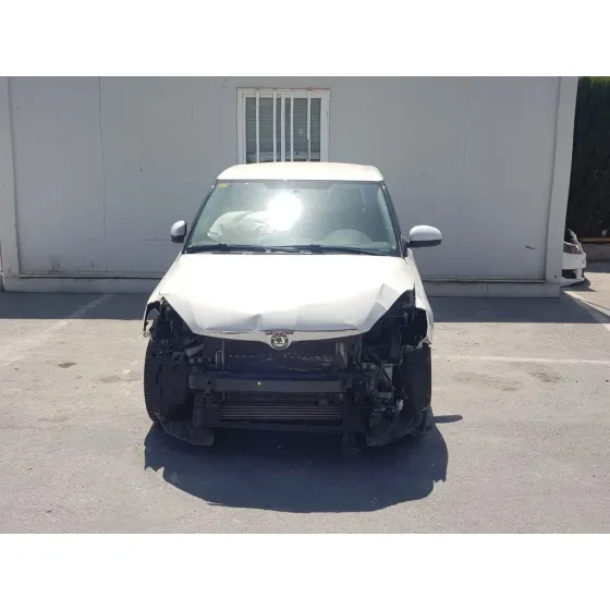 SKODA FABIA (5J2 ) '2013 AMBITION BLANCO
