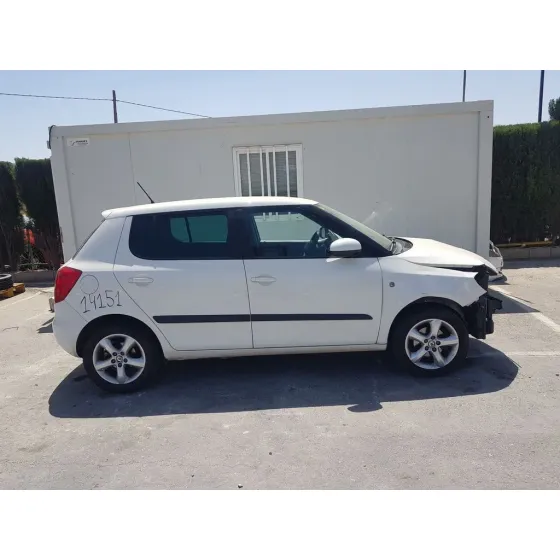 SKODA FABIA (5J2 ) '2013 AMBITION BLANCO