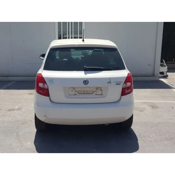 SKODA FABIA (5J2 ) '2013 AMBITION BLANCO