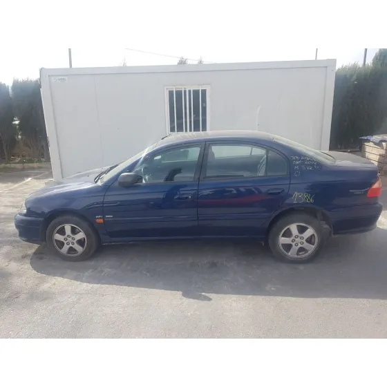 TOYOTA AVENSIS BERLINA (T 22) '2002 1.6 TEMPUS (4-PTAS.) AZUL