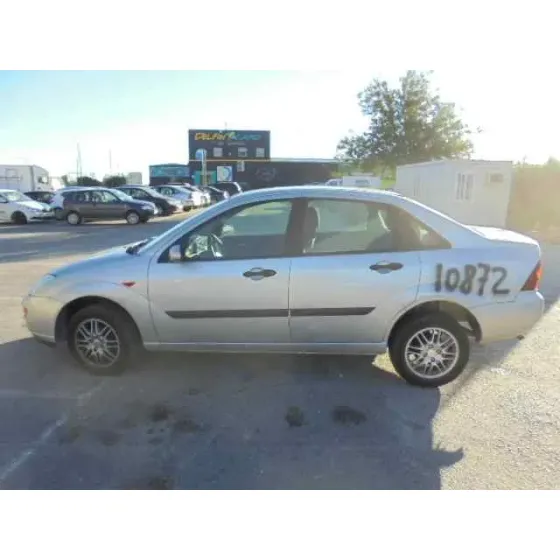 FORD FOCUS BERLINA (CAK) '2000 GHIA GRIS