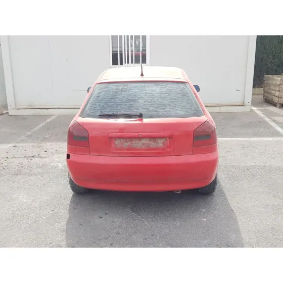 AUDI A3 (8L) '1998 1.9 TDI AMBIENTE ROJO