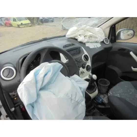 FORD KA (CCU) '2016 TITANIUM BLANCO