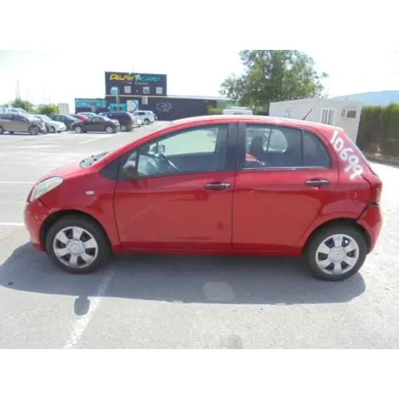 TOYOTA YARIS (KSP9/SCP9/NLP9) '2007 BASICO ROJO
