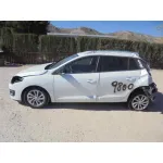 RENAULT MEGANE III SPORT TOURER RENAULT MEGANE III SPORT TOURER '2014 BUSINESS BLANCO 2010