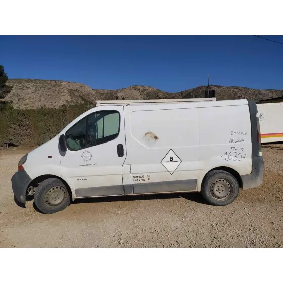 RENAULT TRAFIC CAJA CERRADA (AB 4.01) '2004 FURGON BLANCO