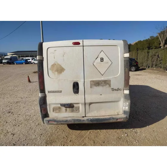 RENAULT TRAFIC CAJA CERRADA (AB 4.01) '2004 FURGON BLANCO