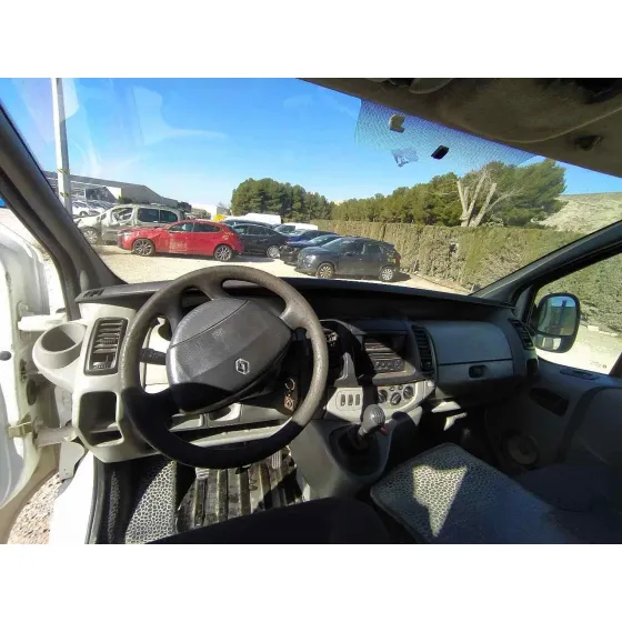 RENAULT TRAFIC CAJA CERRADA (AB 4.01) '2004 FURGON BLANCO