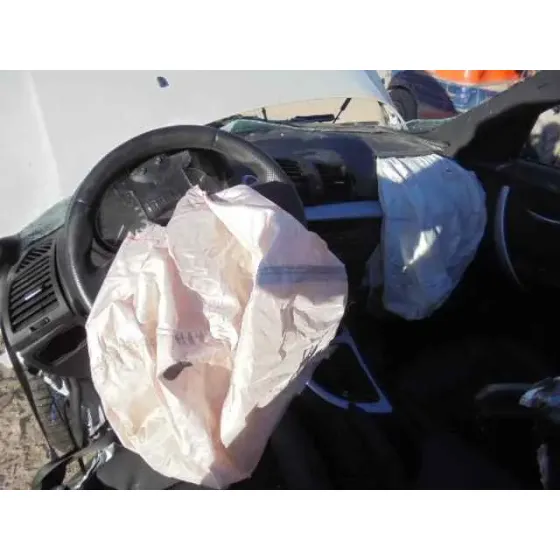 BMW SERIE 1 BERLINA (E81/E87) '2010 116D BLANCO