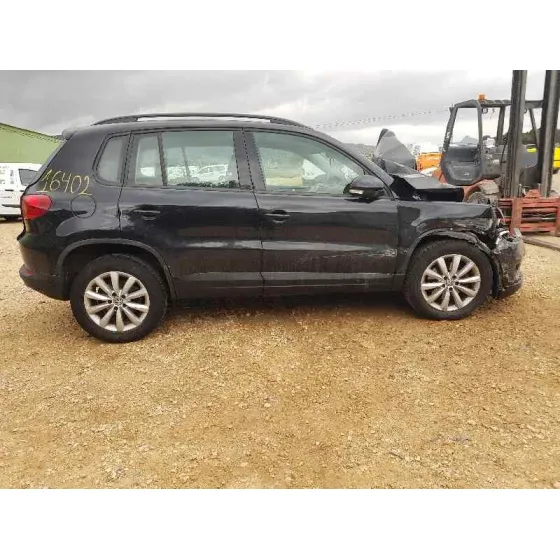 VOLKSWAGEN TIGUAN (5N2) '2014 BLUE MOTION TIG NEGRO