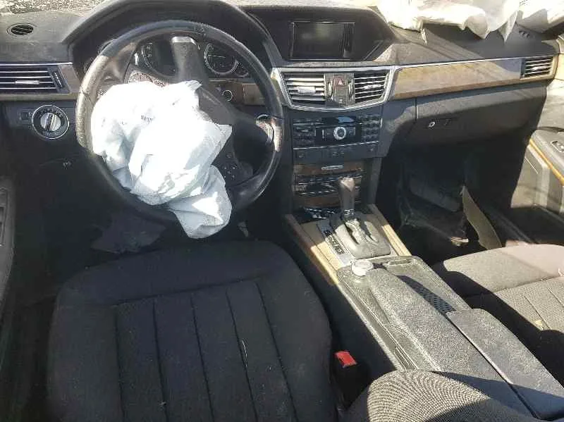 MERCEDES CLASE E (W212) LIM. '2009 E 220 CDI BLUE EFFICIENCY GRIS
