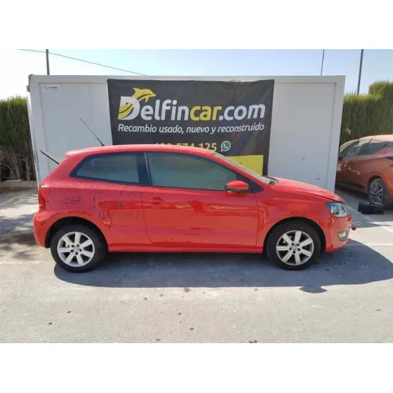 VOLKSWAGEN POLO (6R1) '2011 ADVANCE ROJO