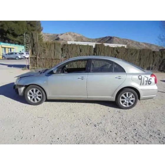TOYOTA AVENSIS BERLINA (T25) '2004 1.8 SOL BERLINA (5-PTAS) DORADO