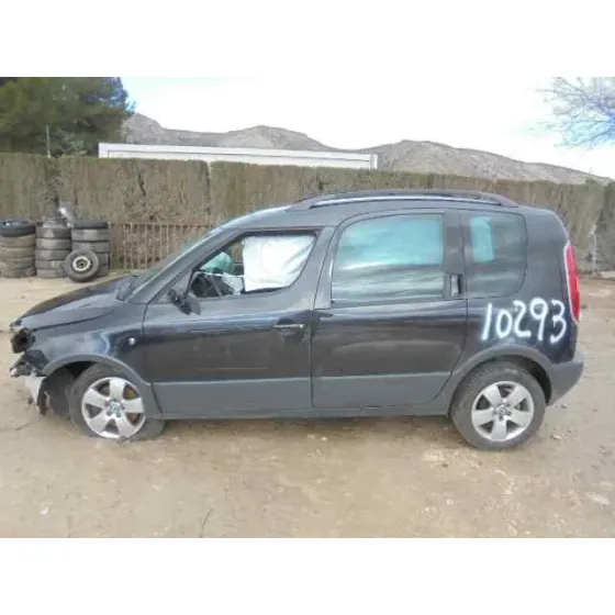 SKODA ROOMSTER (5J7) '2008 FAMILY NEGRO