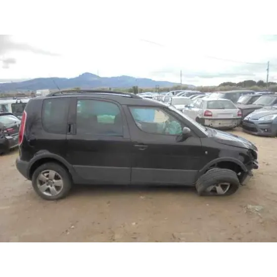 SKODA ROOMSTER (5J7) '2008 FAMILY NEGRO