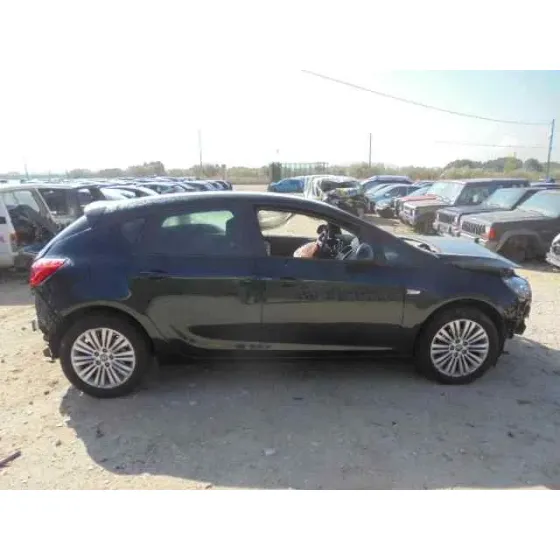 OPEL ASTRA J LIM. '2014 EXCELLENCE VERDE