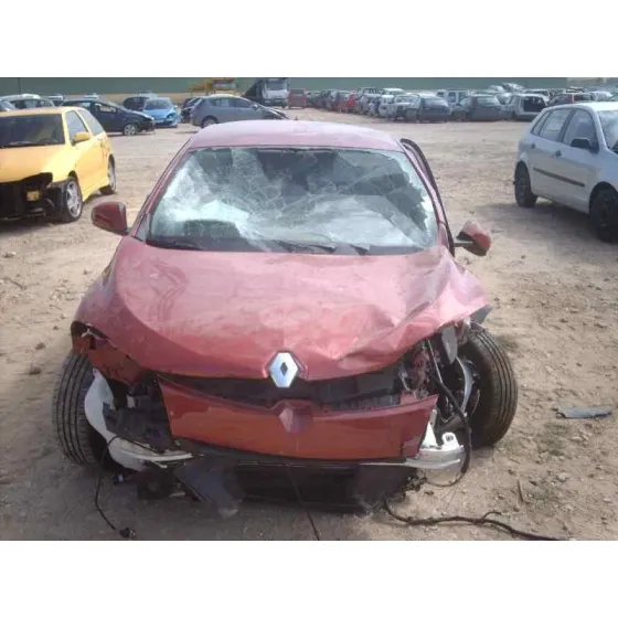 RENAULT MEGANE III COUPE '2011 DYNAMIQUE GRANATE