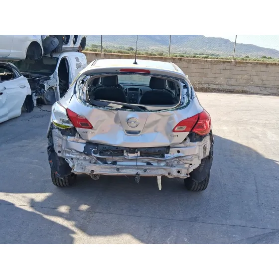Opel ASTRA J (P10) 2009