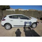 RENAULT MEGANE III BERLINA 5 P RENAULT MEGANE III BERLINA 5 P '2013 AUTHENTIQUE BLANCO 2008