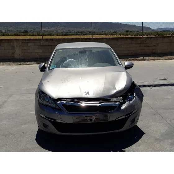 Peugeot 308 II (LB_, LP_, LW_, LH_, L3_) 2013