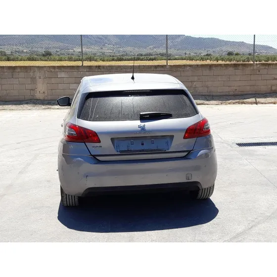 Peugeot 308 II (LB_, LP_, LW_, LH_, L3_) 2013