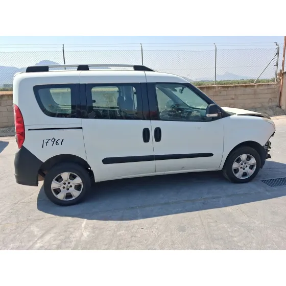Opel COMBO TOUR (X12) 2012