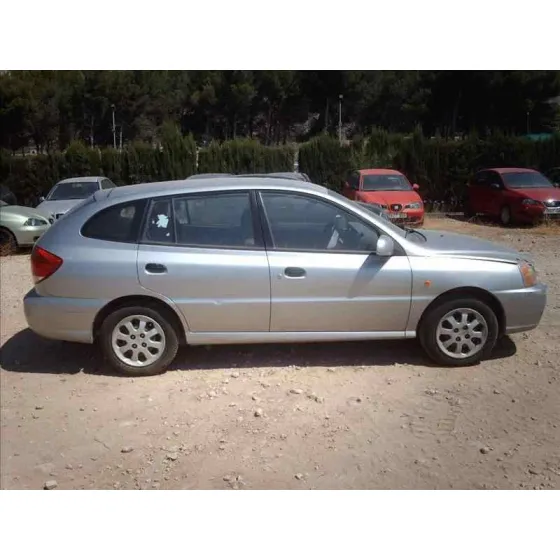 KIA RIO '2002 LS BERLINA (5-PTAS.) GRIS