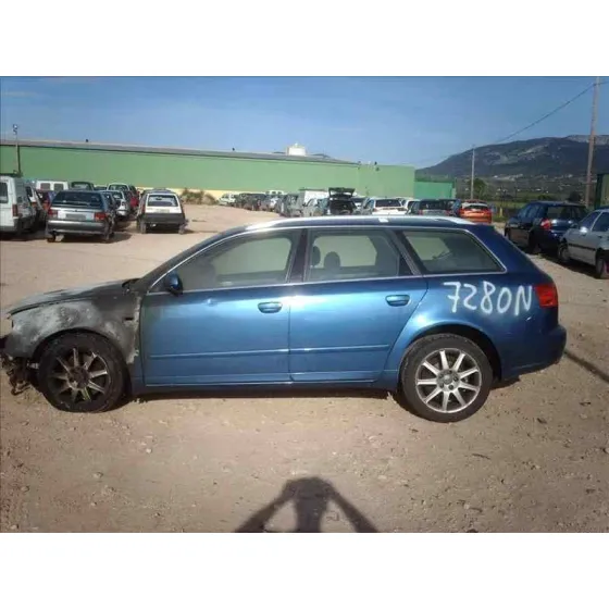 AUDI A4 AVANT (8E) '2004 1.8 T AZUL