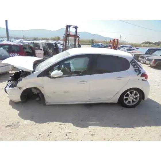 PEUGEOT 208 '2015 ACTIVE BLANCO