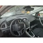 OPEL ASTRA J LIM. '2011 SPORT ROJO