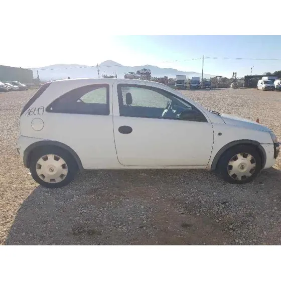 OPEL CORSA C '2005 ESSENTIA BLANCO
