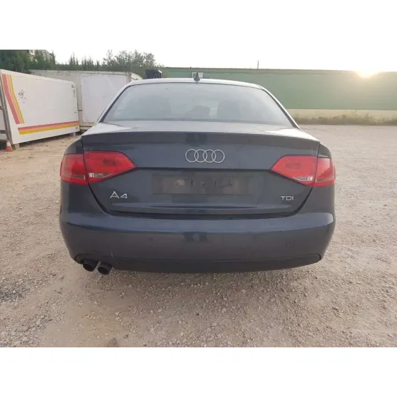 AUDI A4 BER. (B8) '2011 BASICO GRIS OSCURO