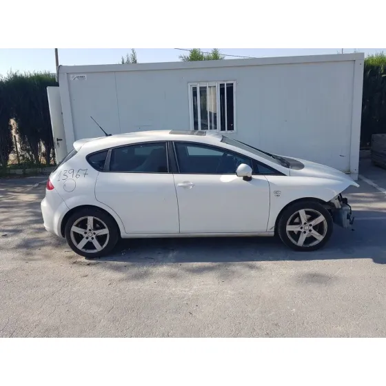 SEAT LEON (1P1) '2010 STYLANCE / STYLE BLANCO