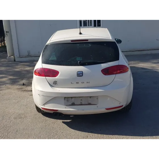 SEAT LEON (1P1) '2010 STYLANCE / STYLE BLANCO
