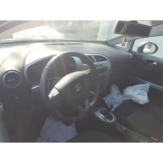 SEAT LEON (1P1) '2010 STYLANCE / STYLE BLANCO