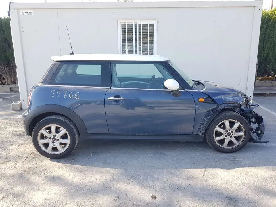 MINI MINI (R56) '2009 COOPER D AZUL