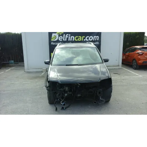 VOLKSWAGEN TOURAN (1T1) '2004 ADVANCE NEGRO