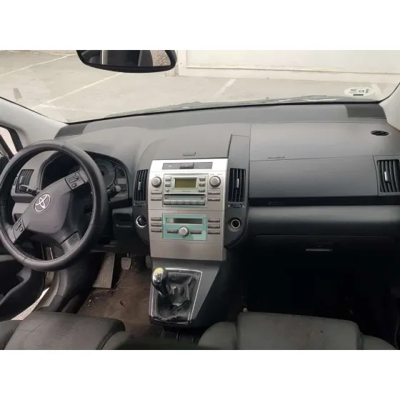 TOYOTA COROLLA VERSO (R1) '2005 1.8 LUNA GRIS