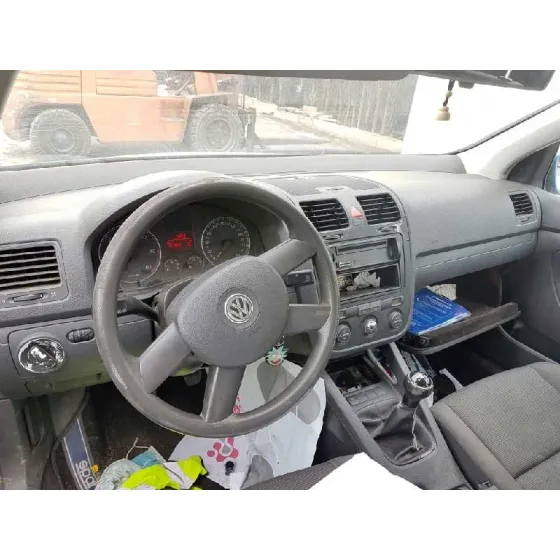 VOLKSWAGEN GOLF V BERLINA (1K1) '2004 TRENDLINE AZUL