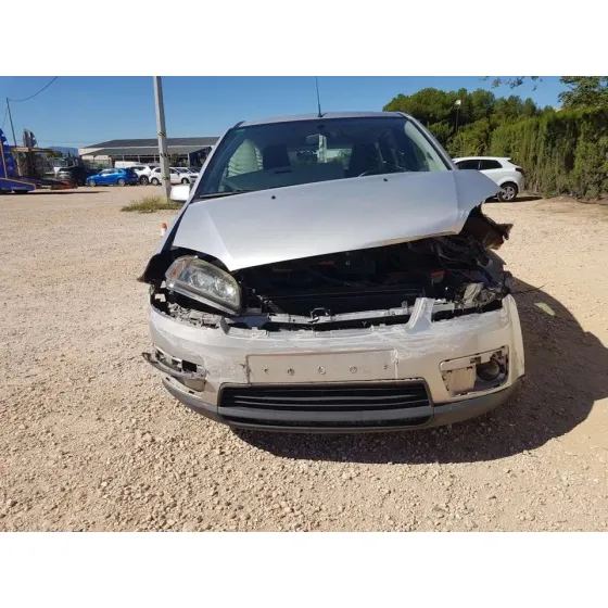 FORD FOCUS C-MAX (CAP) '2005 TREND (D) GRIS