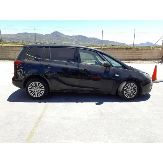 Opel ZAFIRA TOURER C (P12) 2013