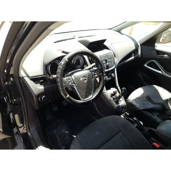 Opel ZAFIRA TOURER C (P12) 2013